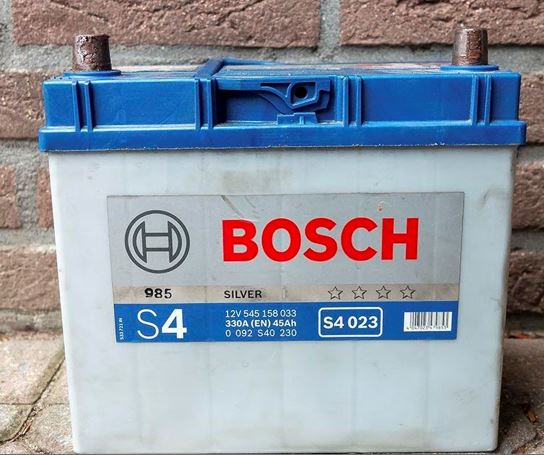 Bosch S4 TR7 Car Battery.JPG