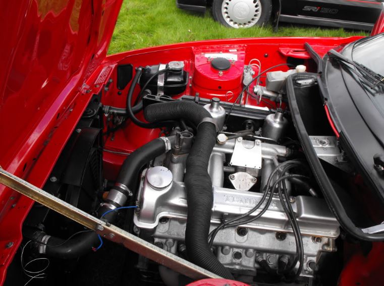 Triumph TR7 Engine Bay.JPG